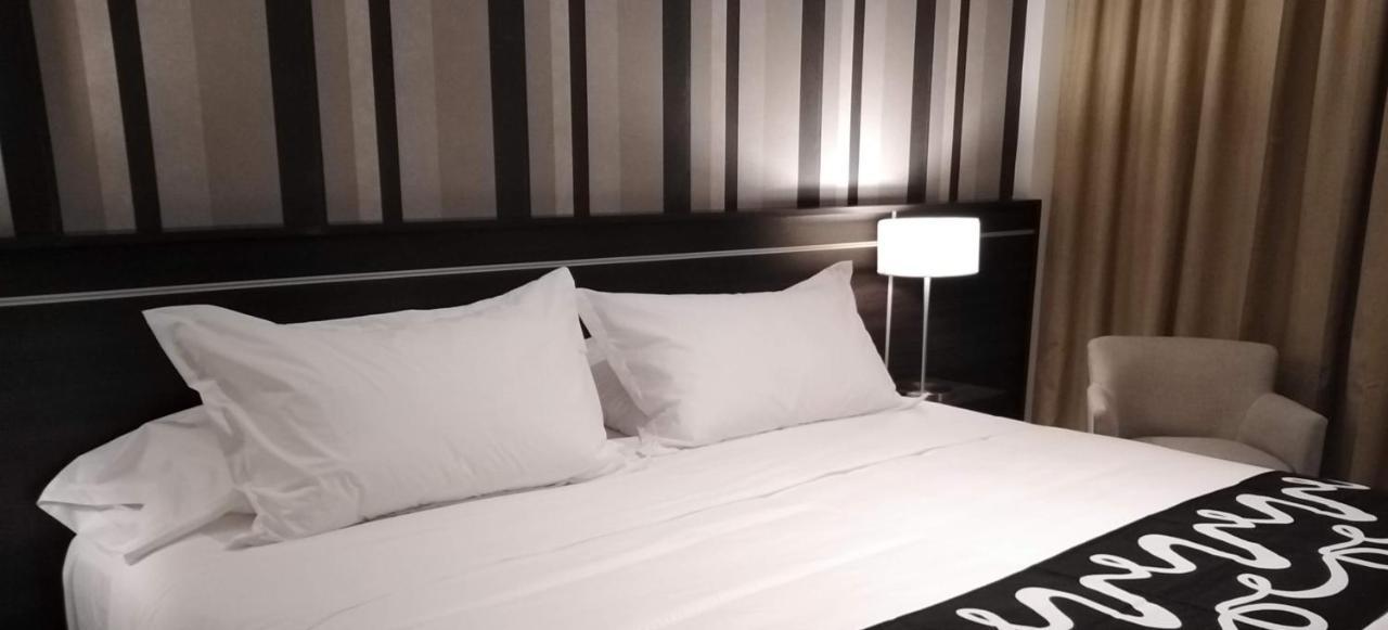 Amerian Rafaela Hotel Ngoại thất bức ảnh