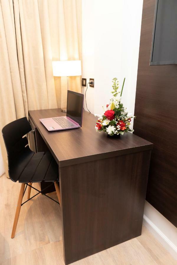 Amerian Rafaela Hotel Ngoại thất bức ảnh